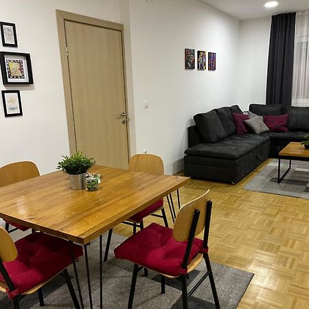 For5 Apartment Ðakovo Bagian luar foto