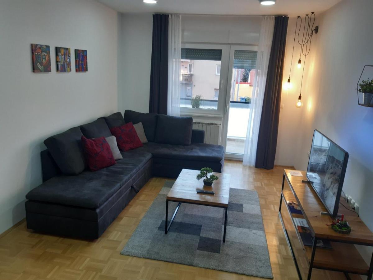 For5 Apartment Ðakovo Bagian luar foto