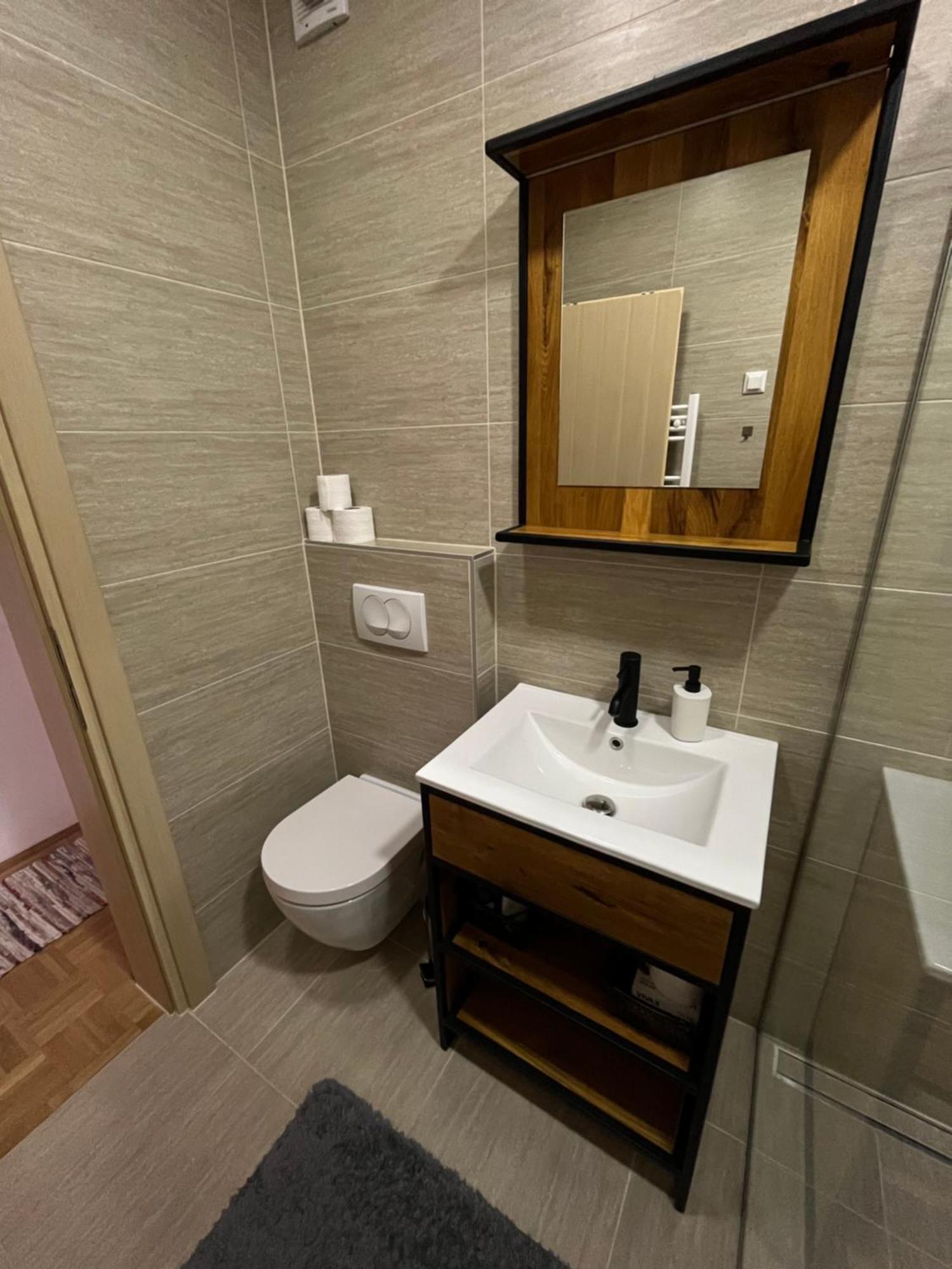 For5 Apartment Ðakovo Bagian luar foto