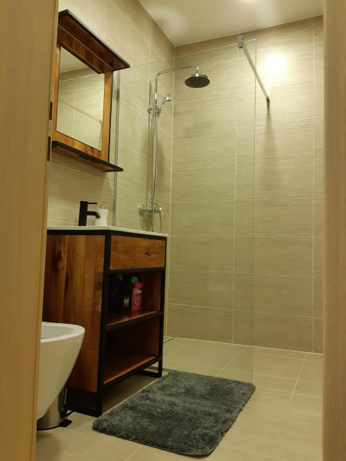 For5 Apartment Ðakovo Bagian luar foto