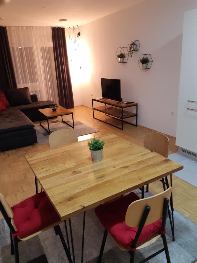 For5 Apartment Ðakovo Bagian luar foto